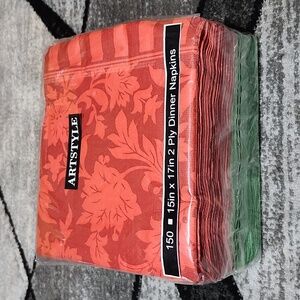 HOLIDAY SPLENDOR ARTSTYLE ELEGANT DINNER NAPKINS 150 COUNT RED & GREEN